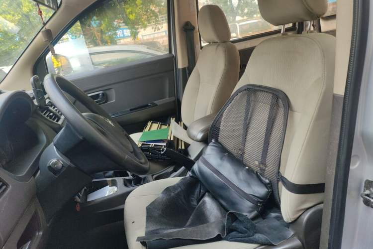 Used Wuling Rongguang V 2015 1.2L Standard Version Left Front Seat