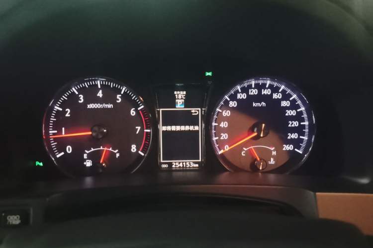 Used Toyota Crown 2015 2.0T Fashion Edition
