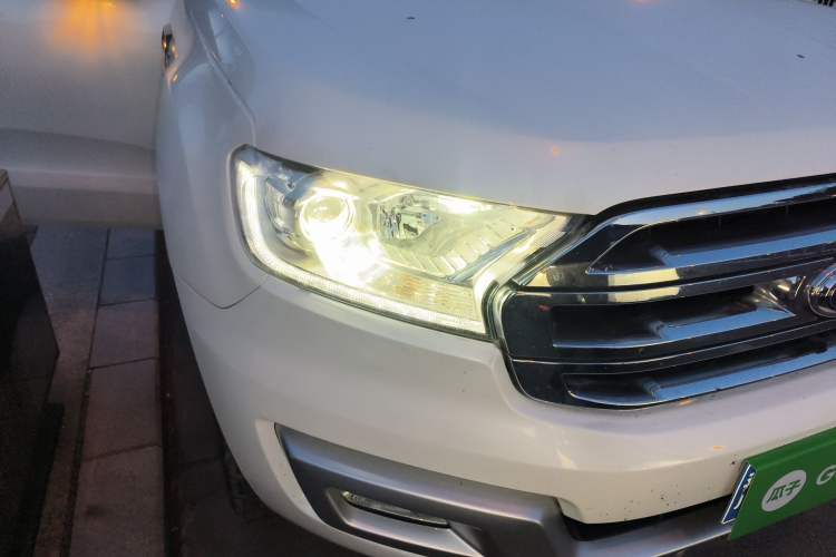 Used Ford Everest 2017 2.0T Gasoline Automatic 4x4 Flagship Edition 7 Seats