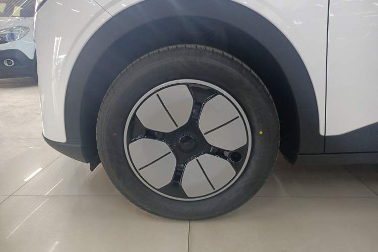 Used Geely Galaxy Geome 2026 Model 310km Youth Edition Exterior 4