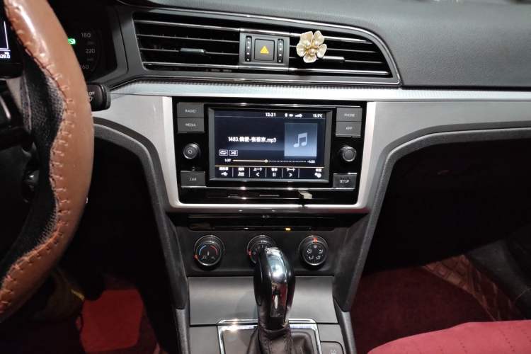 Used Volkswagen Lamando 2019 230TSI DSG Vision Edition China VI Standard
