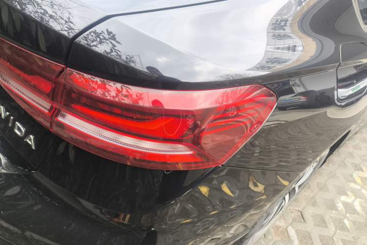 Used Volkswagen Lavida 2024 1.5L Automatic Starry Sky 5 Million Edition Exterior 3