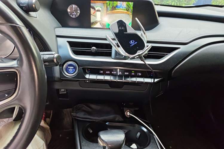 Used Lexus UX 2019 260h Explore-Cool Edition China VI Standard
