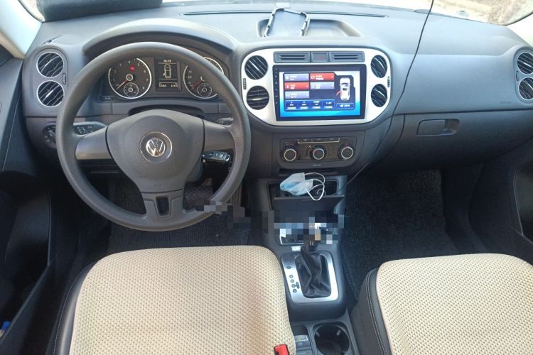 Used Volkswagen Tiguan 2016 280TSI Automatic Two-Wheel-Drive Silk Road Style Edition Center Console