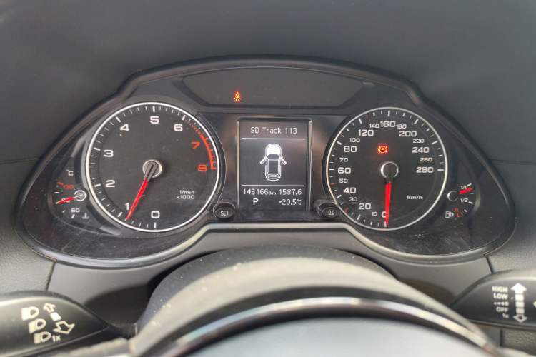 Used Audi Q5 2016 40 TFSI Technology Edition Instrument Cluster