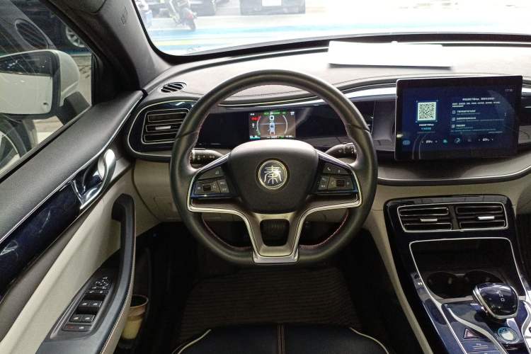 Used BYD Qin PLUS 2021 EV 400KM Luxury Model
