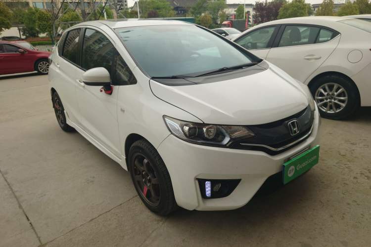 Used Honda Fit 2016 1.5L LXS CVT Comfort Sunroof Version
