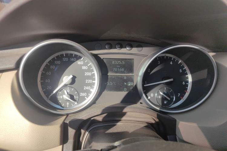 Used Mercedes-Benz R-Class 2011 R 350 L 4MATIC