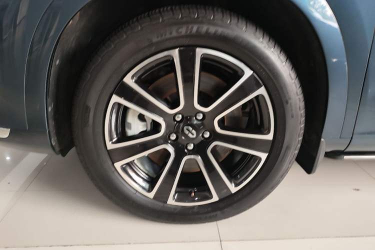 Used Hima AITO M7 2024 1.5T Intelligent Driving 4WD Ultra Version 6 Seats Exterior 4