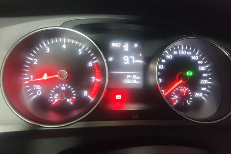 Used Volkswagen Golf 2015 1.6L Automatic Fashion Model
