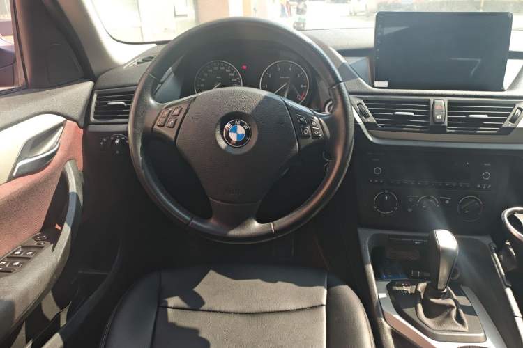 Used BMW X1 2012 sDrive18i Luxury Model