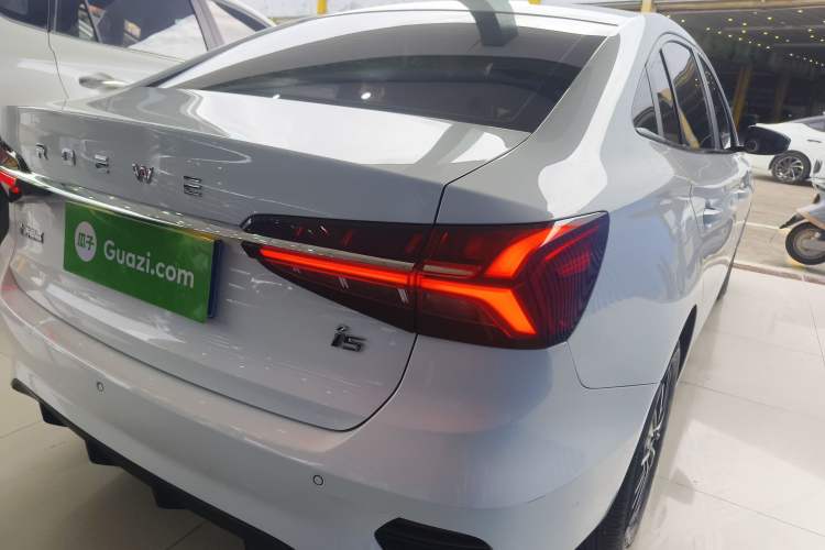 Used Roewe i5 2021 1.5L CVT Platinum Edition