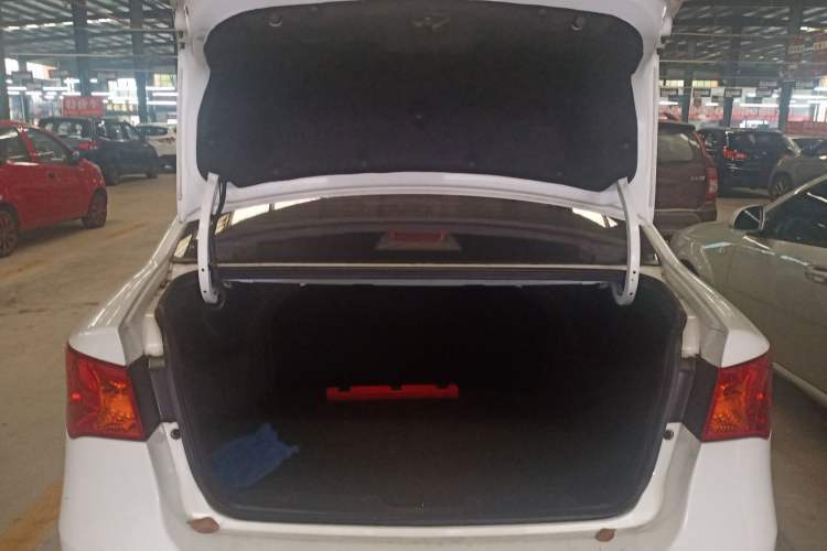 Used Roewe 350 2014 1.5L Automatic Xunda Edition
