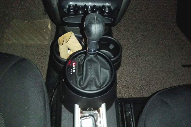 Used MINI Countryman 2011 1.6L ONE Gear Lever