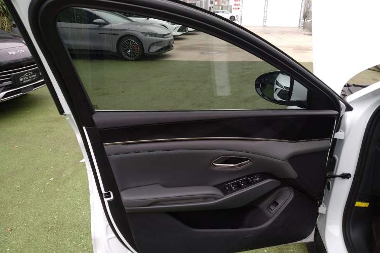 Used BYD Qin L 2024 DM-i 80KM Leading Model