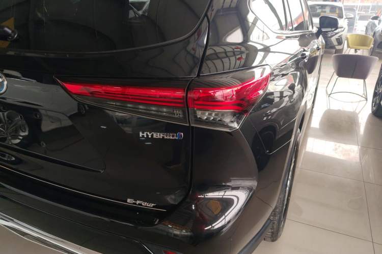 Used Toyota Highlander 2023 2.5L Smart Electric Hybrid Dual-Drive Prestige Version 7 Seats Right Rear Taillight