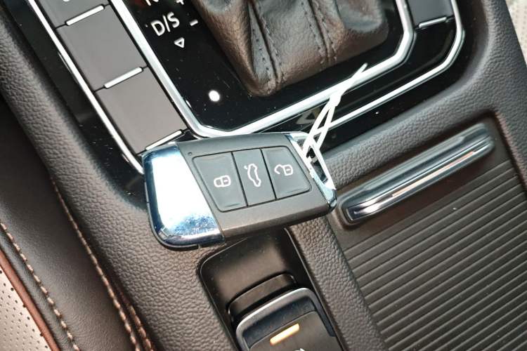 Used Volkswagen Magotan 2023 2 Million Units Commemorative Edition 330TSI DSG Luxury Version Interior 1