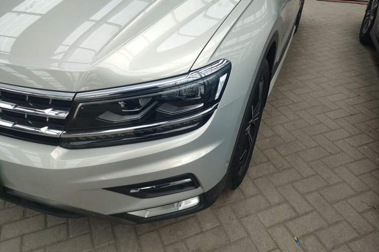 Used Volkswagen Tiguan L 2017 330TSI Automatic Two-Wheel Drive Flagship Edition Left Front Headlight