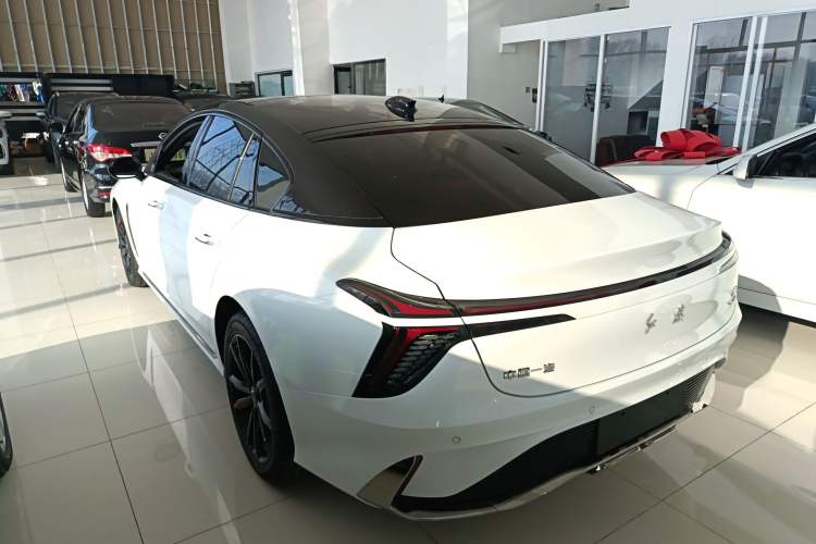 Used Hongqi H6 2024 2.0T ZhiZhen Edition