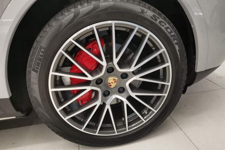 Used Porsche Cayenne 2019 Cayenne Coupé 3.0T Right Front Wheel Hub