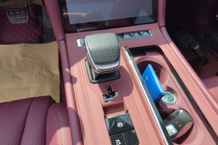 Used Hongqi H5 2025 1.5T DCT Qiyun 500 000th Unit Commemorative Edition
