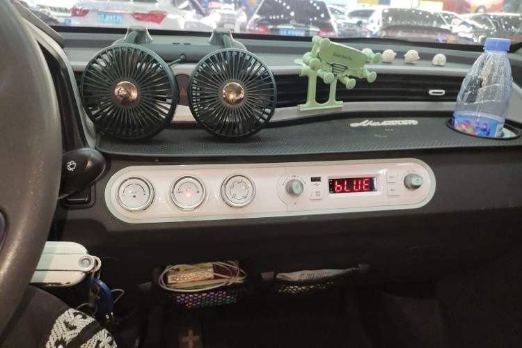 Used Wuling Hongguang MINIEV 2022 Macaron Premium Model – Lithium Iron Phosphate