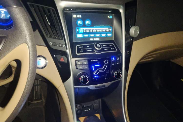 Used Hyundai Sonata 2011 2.0L Automatic Luxury Edition