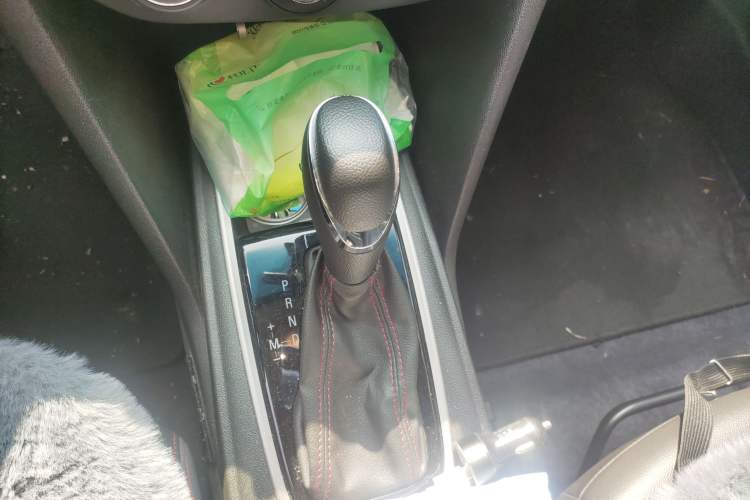 Used Chevrolet Monza 2020 Light Hybrid Redline 320T Dual-Clutch Joyful Edition