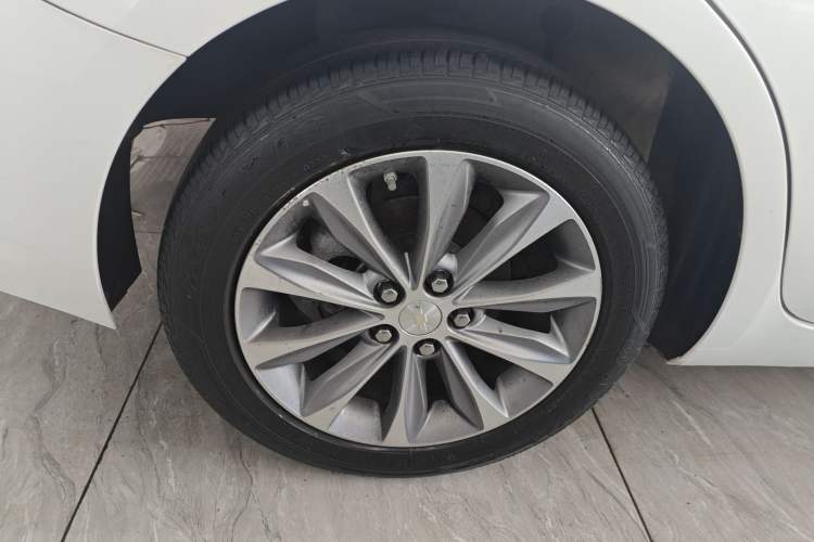 Used Chevrolet Monza 2022 320 Automatic Enjoyment Edition Right Rear Wheel Hub