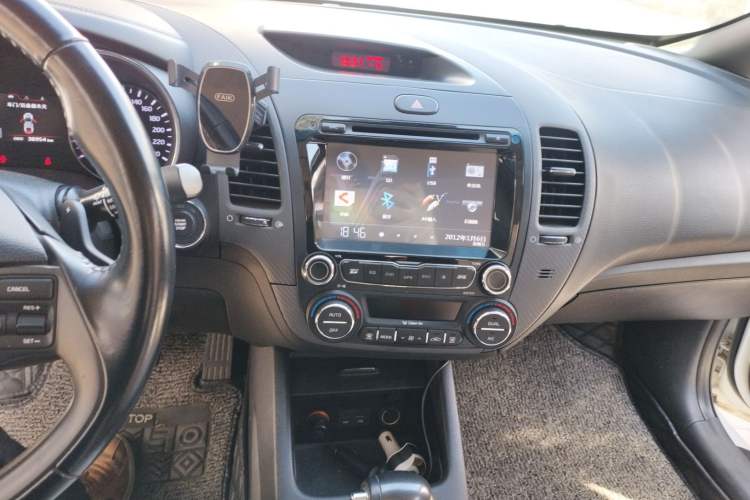 Used Kia K3S 2014 1.6L Automatic Premium Audio And AC Panel