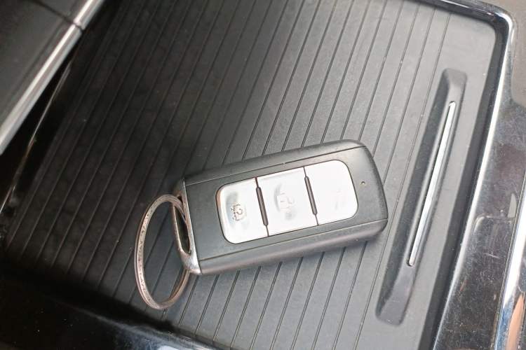 Used Dongfeng Fengon 580 2020 1.5T CVT Luxury Edition Vehicle Key