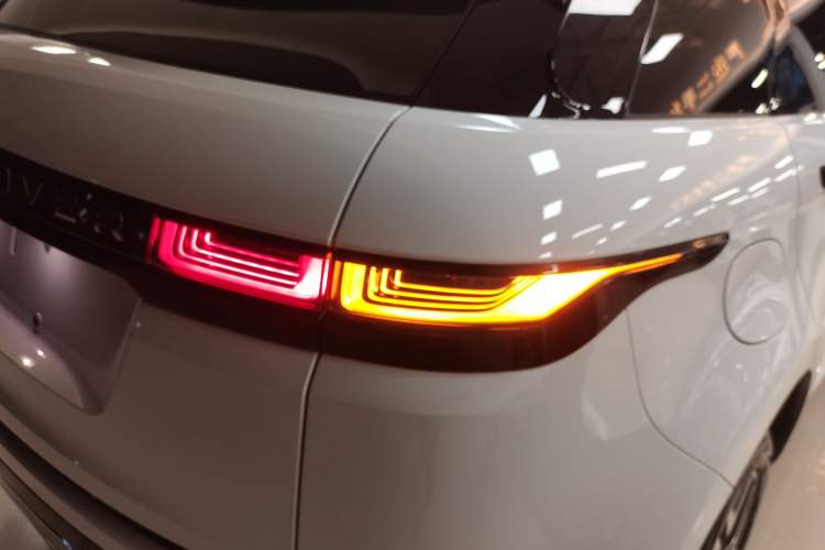 Used Land Rover Range Rover Evoque 2023 Aurora L 249 PS Luxury Edition
