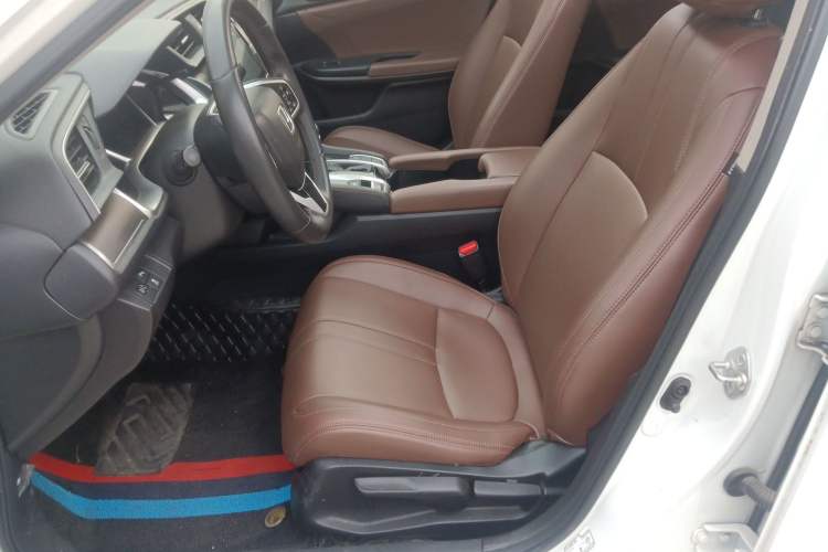 Used Honda Civic 2016 220TURBO CVT Luxury Edition Left Front Seat