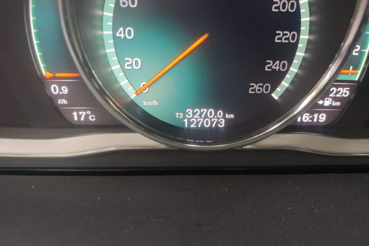 Used Volvo S60 2018 S60L T4 Smart & Ambitious Edition Odometer Close Up