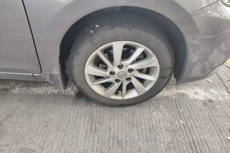 Used Nissan Tiida 2016 1.6L CVT Cool Dynamic Edition