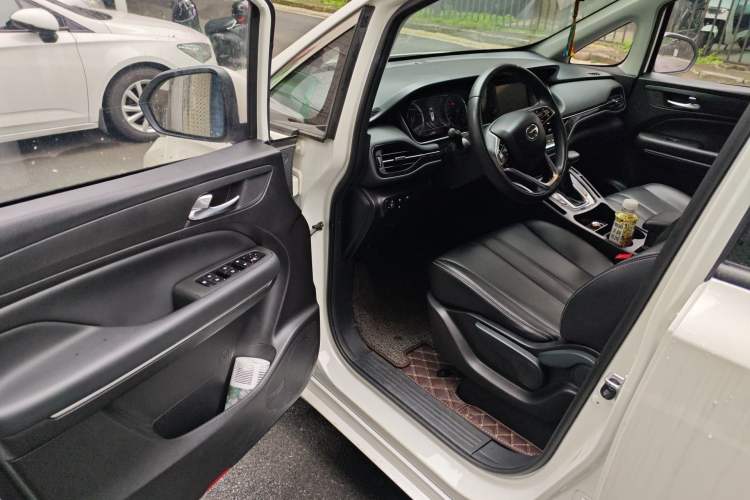 Used GAC Trumpchi M6 2021 PRO 270T Automatic Luxury Edition Driver Seat