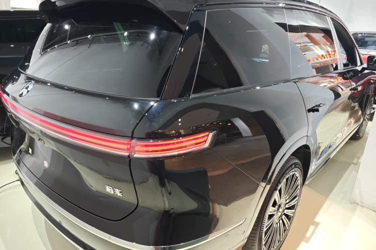 Used Nio ES8 2026 Model 6-seat Executive Luxury Edition Rear Right 45 Deg