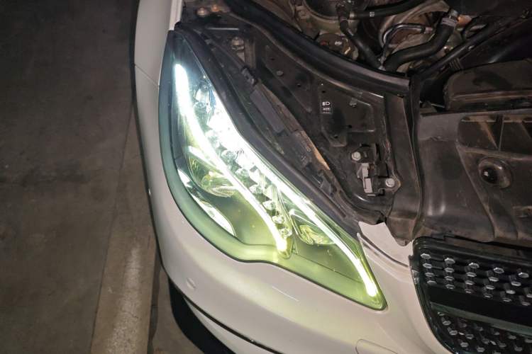 Used Mercedes-Benz E-Class 2014 E 260 Coupe Right Front Headlight