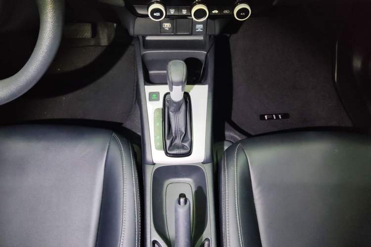 Used Honda Fit 2021 1.5L CVT Trendy Sports Edition Gear Lever