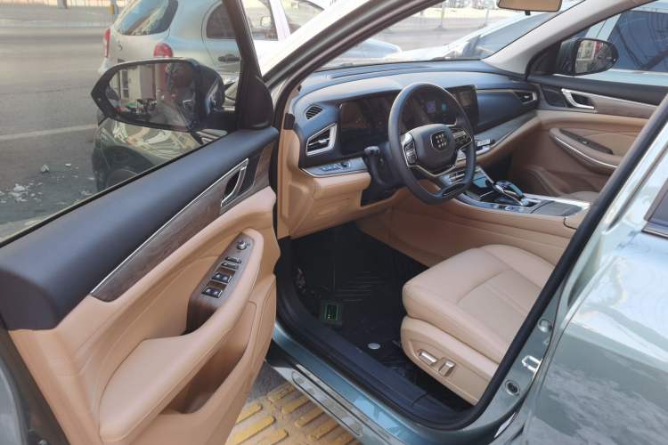 Used Landian E5 2023 1.5L DE-i 110 km Flagship Model 5 Seats
