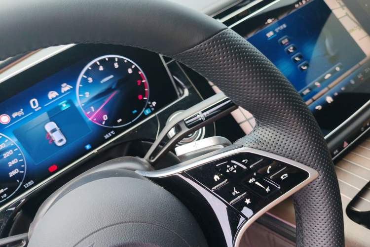 Used Mercedes-Benz E-Class 2024 E 300 L Luxury Model Gear Lever