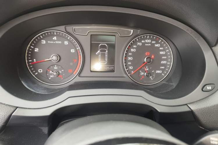 Used Audi Q3 2018 30 TFSI Fashion Edition Collector's Version Instrument Cluster