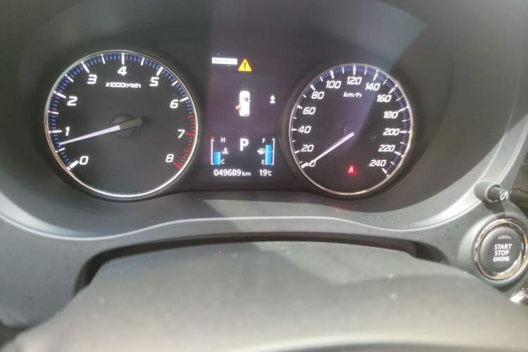 Used Mitsubishi Outlander 2020 2.4L 4x4 Zhi Xiang Edition 5 Seats Odometer Close Up