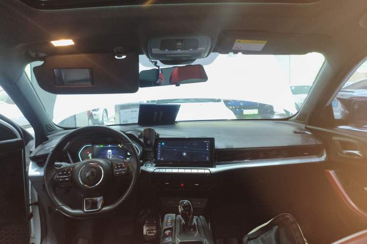 Used MG 5 2021 300TGI DCT Elegant Luxury Edition