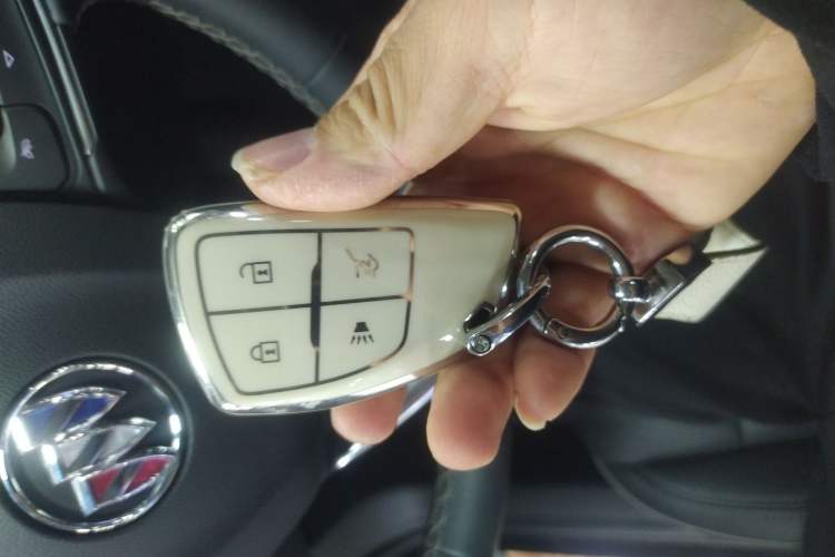 Used Buick Envision 2023 Encore S 552T Two-Wheel Drive Luxury Model
