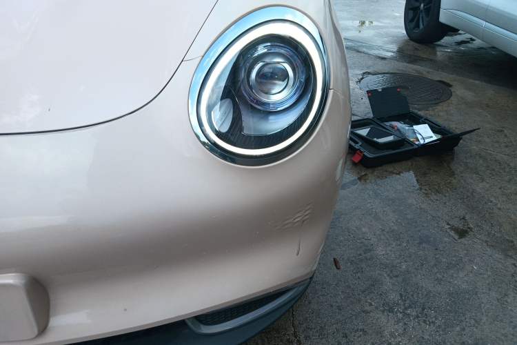 Used ORA Good Cat 2023 401 km Standard Range Luxury Version Lithium Iron Phosphate Left Front Headlight