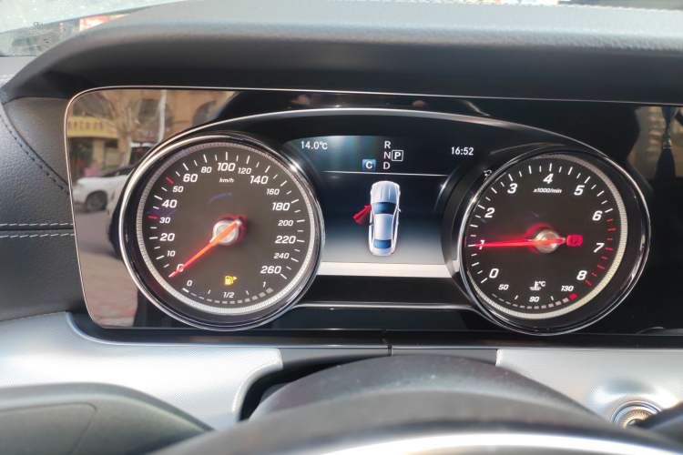 Used Mercedes-Benz E-Class 2017 E 200 4MATIC Coupe
