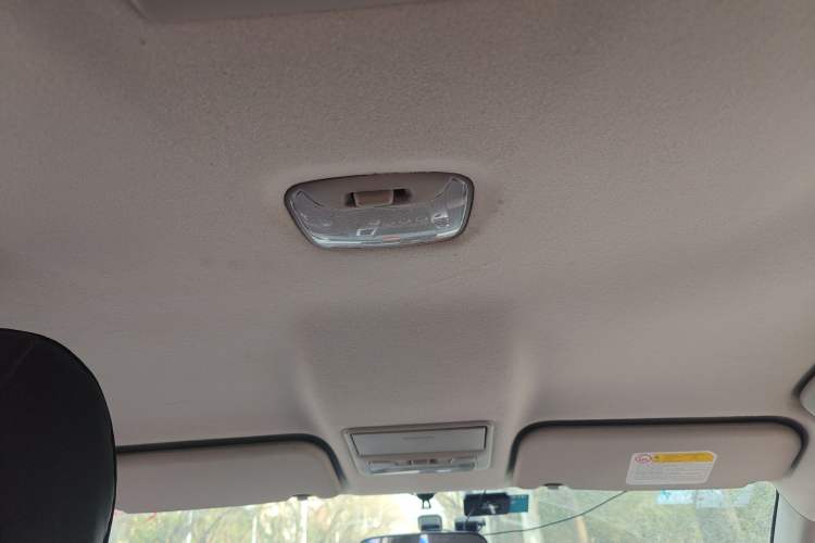 Used Mitsubishi Pajero Sport 2013 3.0L Automatic 4x4 Executive Edition Headliner