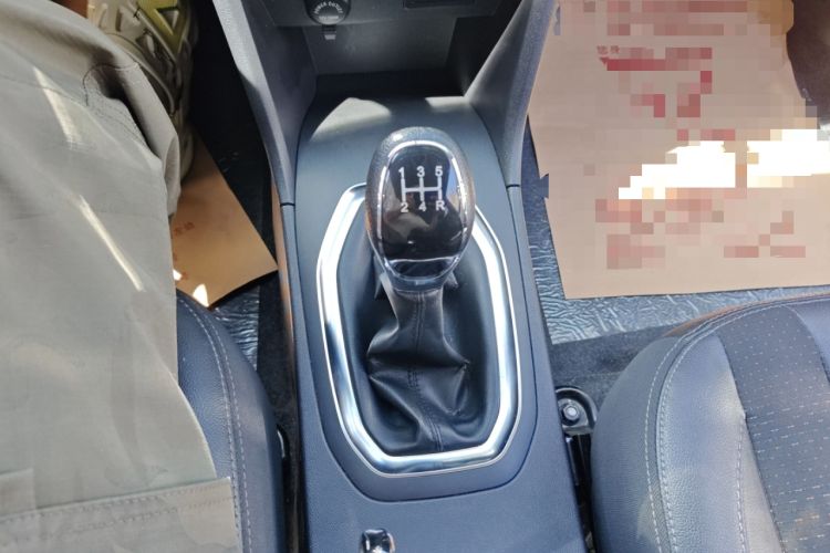 Used Chery Tiggo 3X 2018 1.5L Manual Elite Edition Gear Lever
