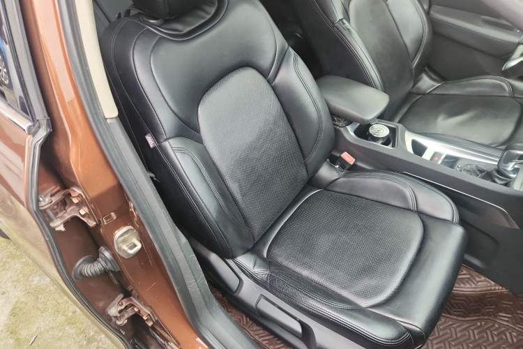 Used DS 6 2014 1.6T Elegant Version THP160